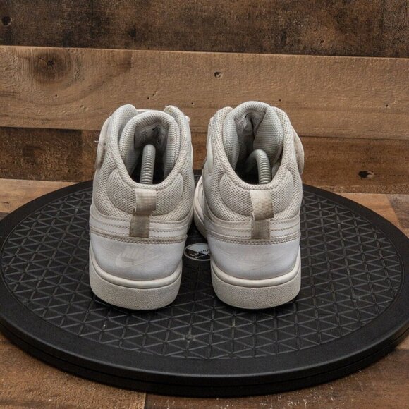 NIKE AIR COURT BOROUGH MID KIDS ATHLETIC SHOES BASKETBALL GYM WHITE SIZE 5.5Y - Picture 7 of 9